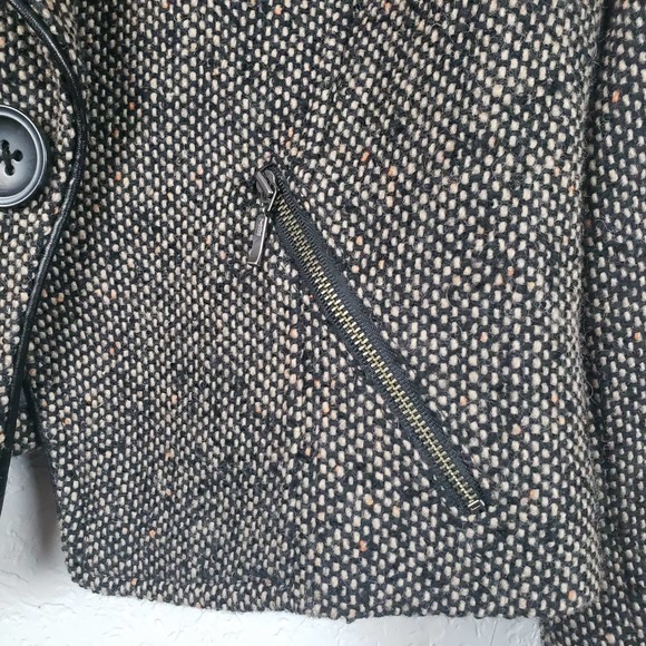 CAbi Single Button Tweed Blazer - 8 - Picture 3 of 7